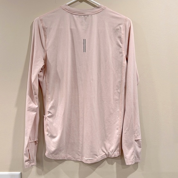 🔥Nike Running Cream Long Sleeve Tee Classic Athletic Style🔥 - Picture 2 of 7